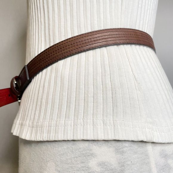 Dockers Belt Small Brown Full Grain Leather And Faux Multi Linear Stitch Detail - Picture 4 of 11